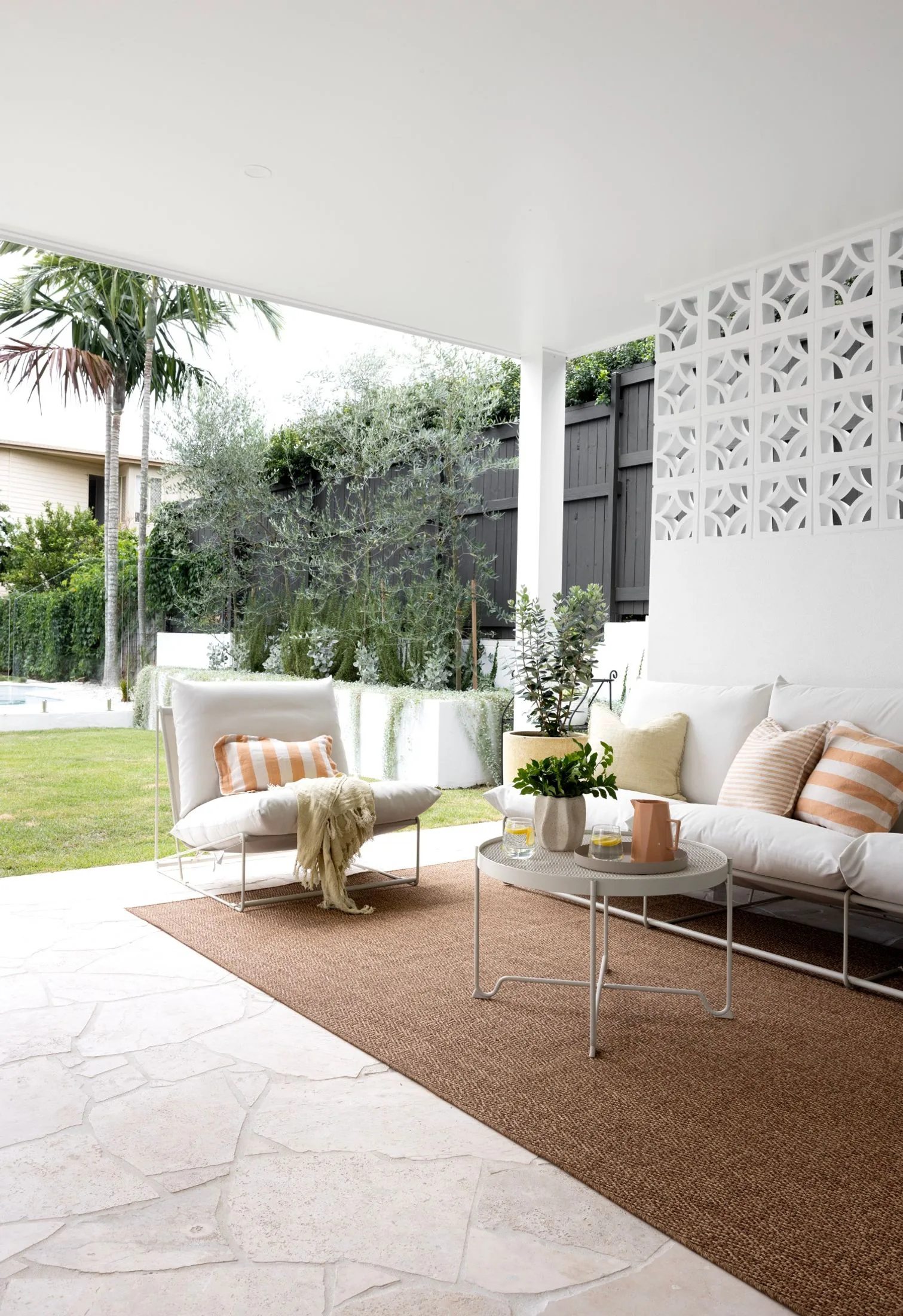 outdoor lounges with crazy pave