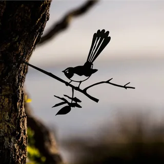 Willie Wagtail steel garden art