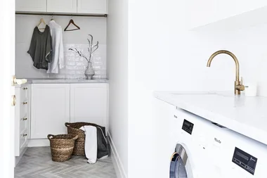 6 efficiency-boosting small laundry storage ideas