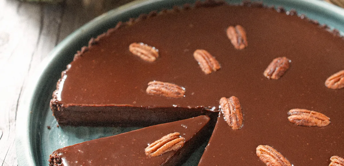 Mexican chocolate tart with spiced pecans Recipe | Home Beautiful