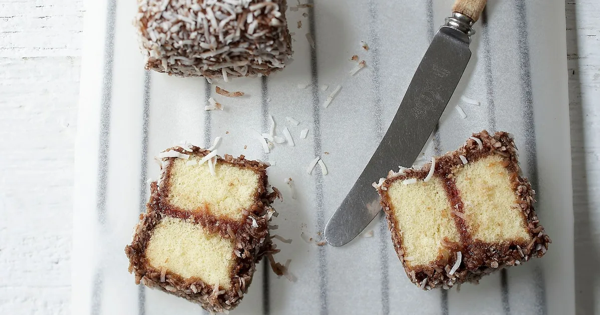 Celebrate National Lamington Day with this Easy Lamington Recipe | Home Beautiful
