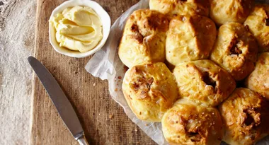 Pull-apart gruyere & onion rolls