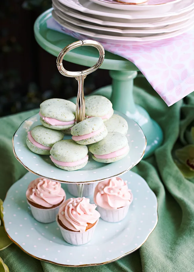 Pistachio macarons