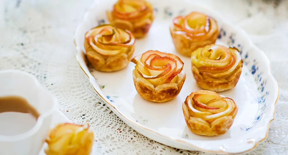 Apple rosebud tarts
