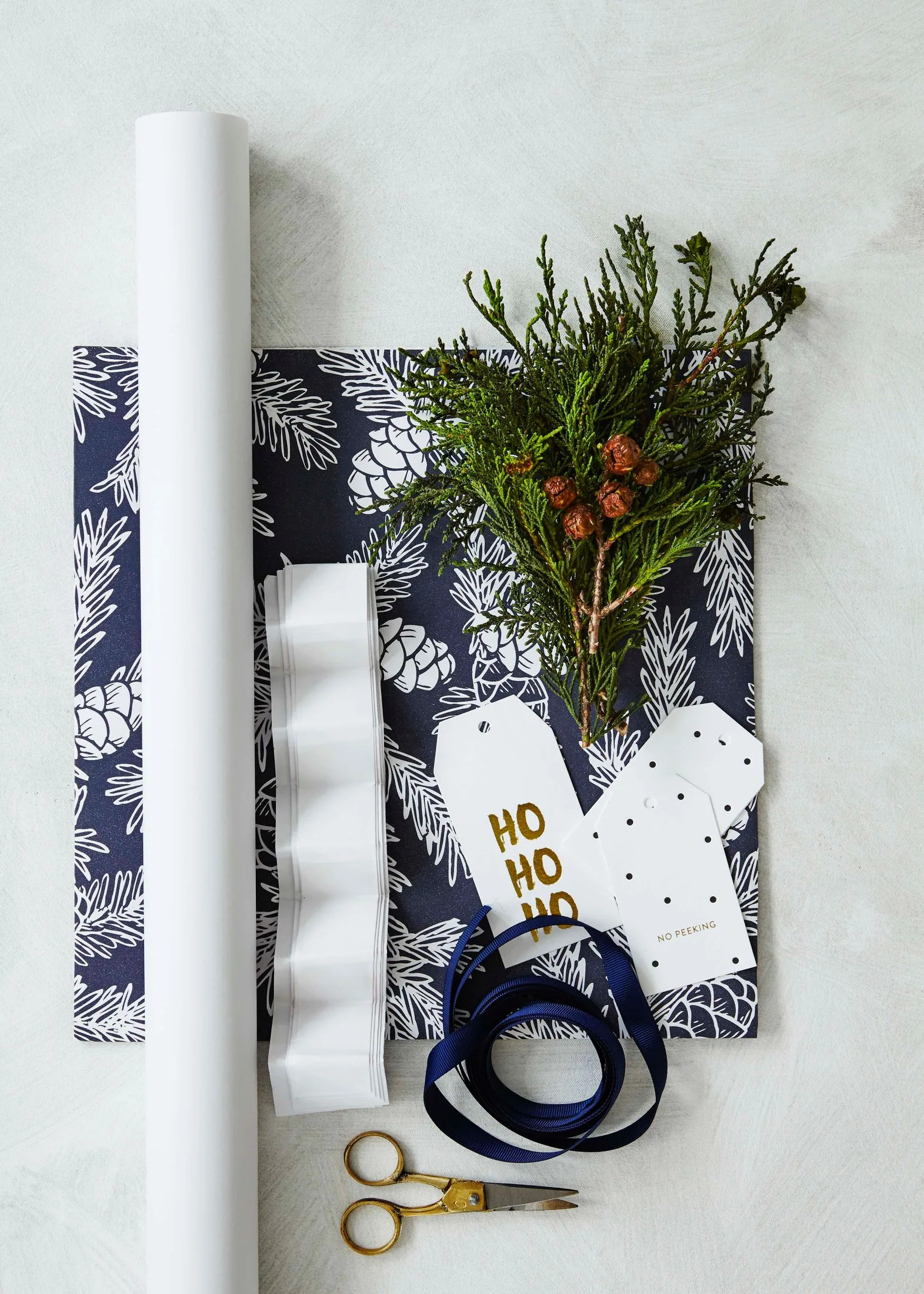 Christmas gift wrap flowers