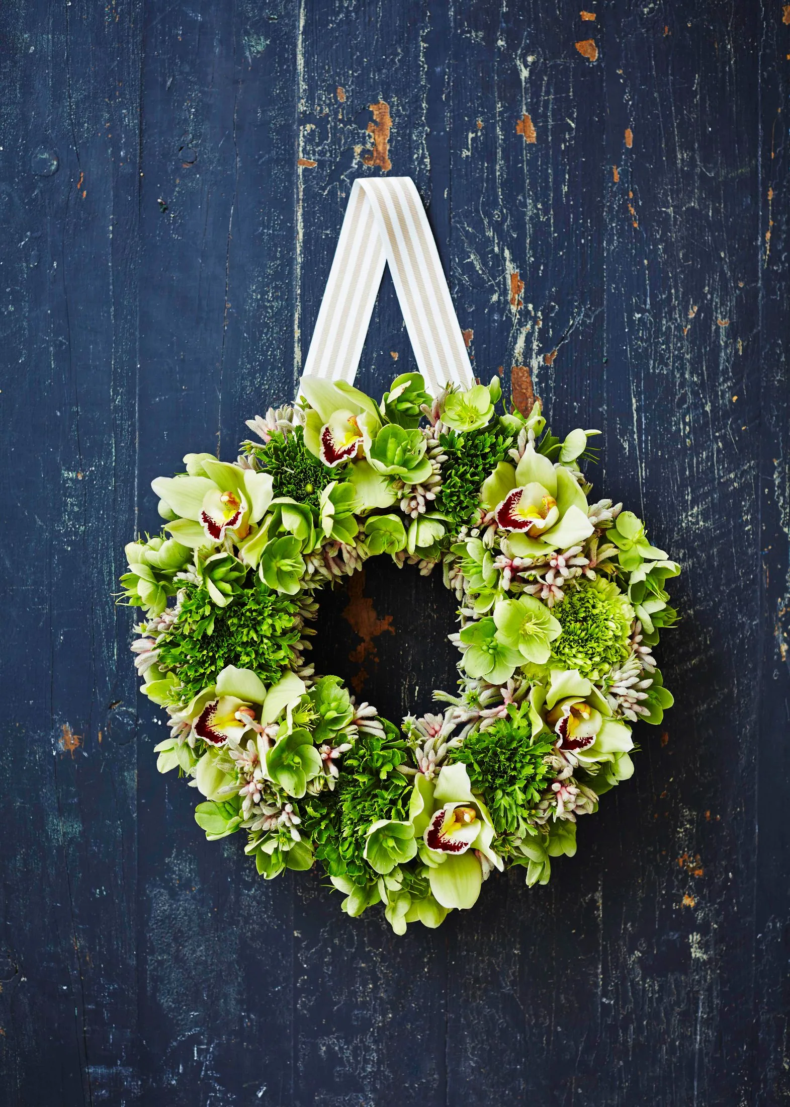 Christmas wreath flowers