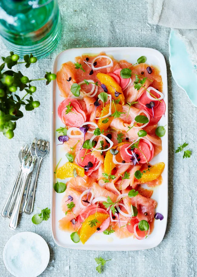 Smoked salmon carpaccio