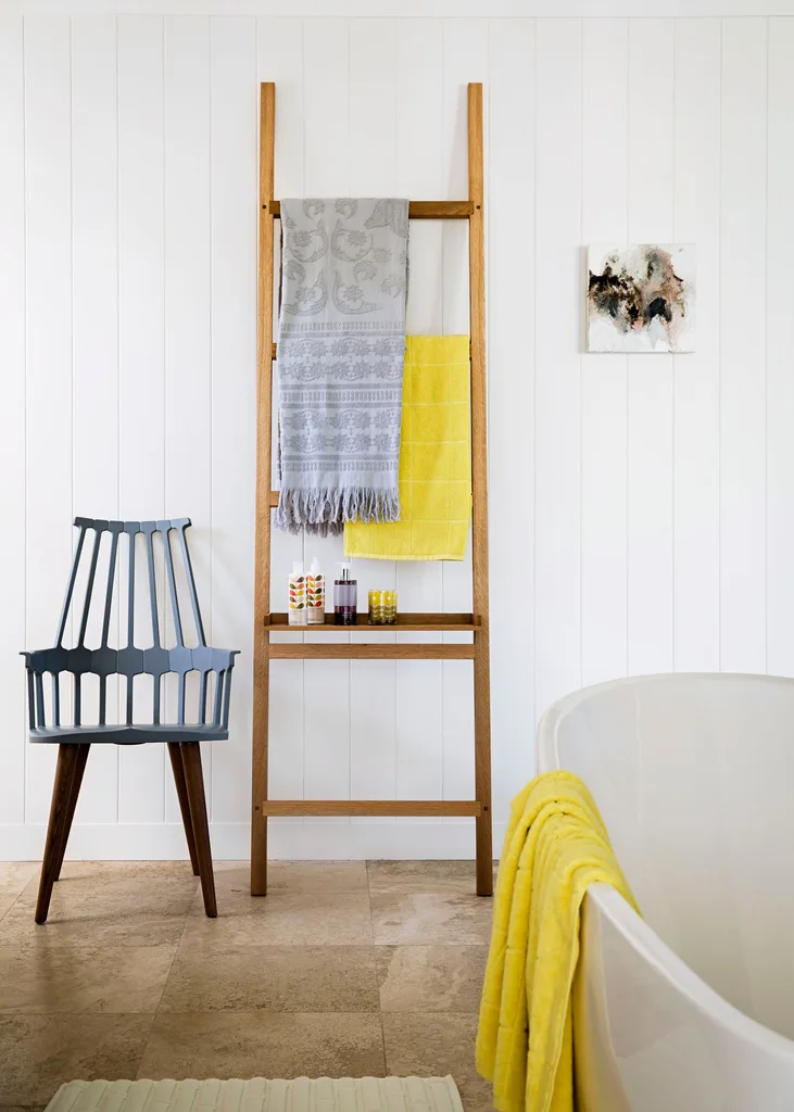 Home Beautiful chic bathroom