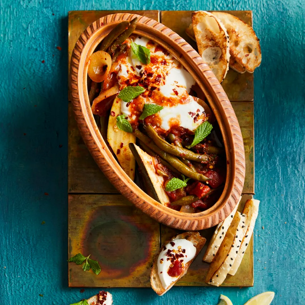 slow cookeed stew consisting of turkish zucchini and bean