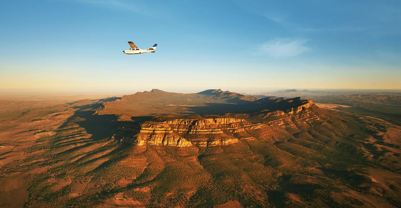 plane flying over flinders ranges
