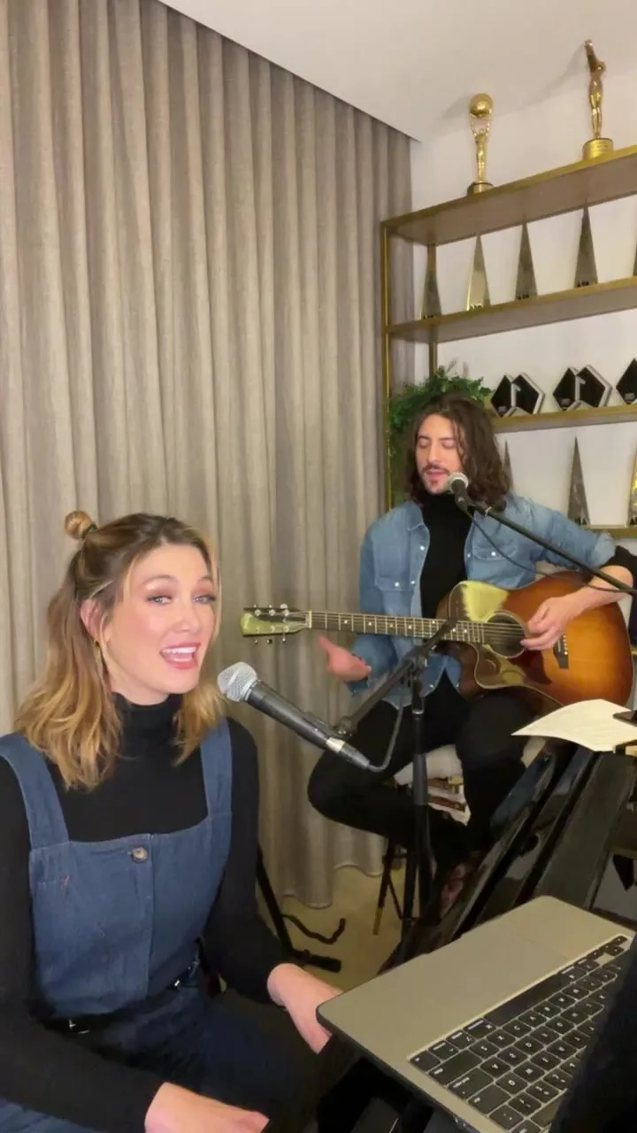 Delta Goodrem and her fianc&eacute;