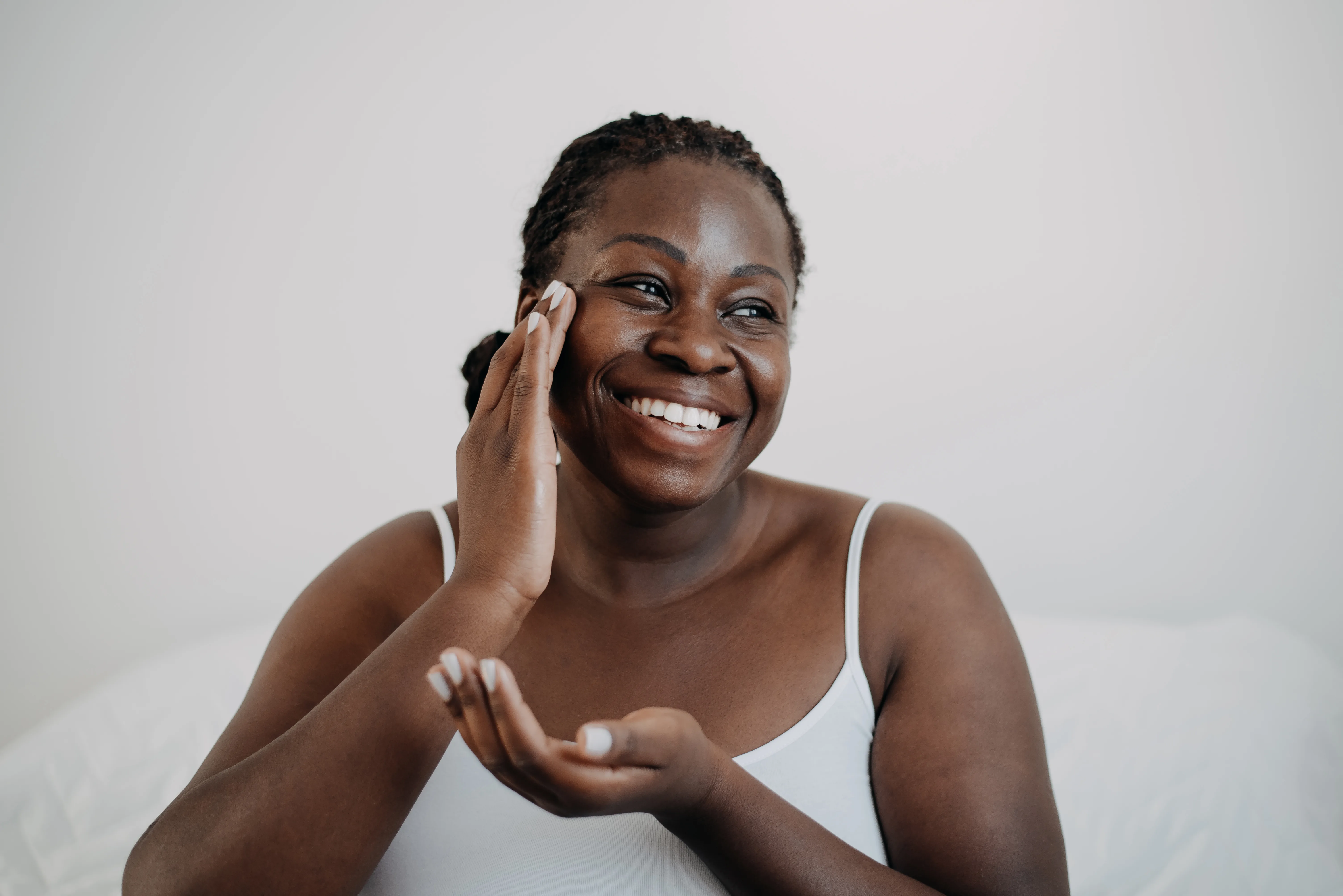 Skin Care Using Cosmetic Skin Cream