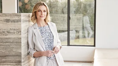 3 versatile and flattering spring summer wardrobe staples