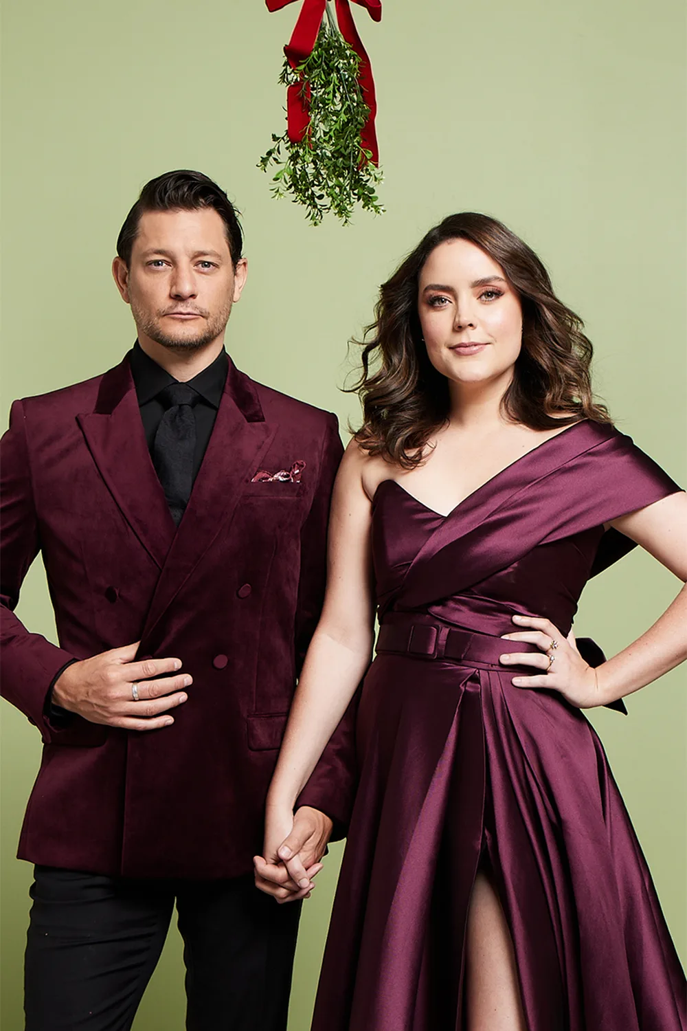 Rob Mills and Georgie Tunny under the mistletoe
