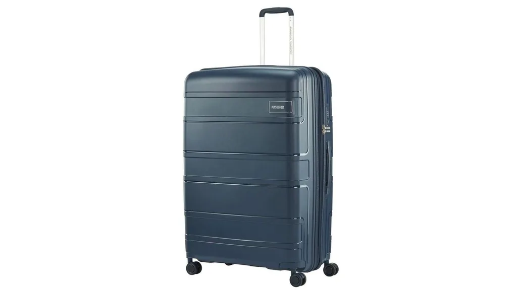 Black Friday Sale American Tourister Light Max Spinner 82cm in Navy.