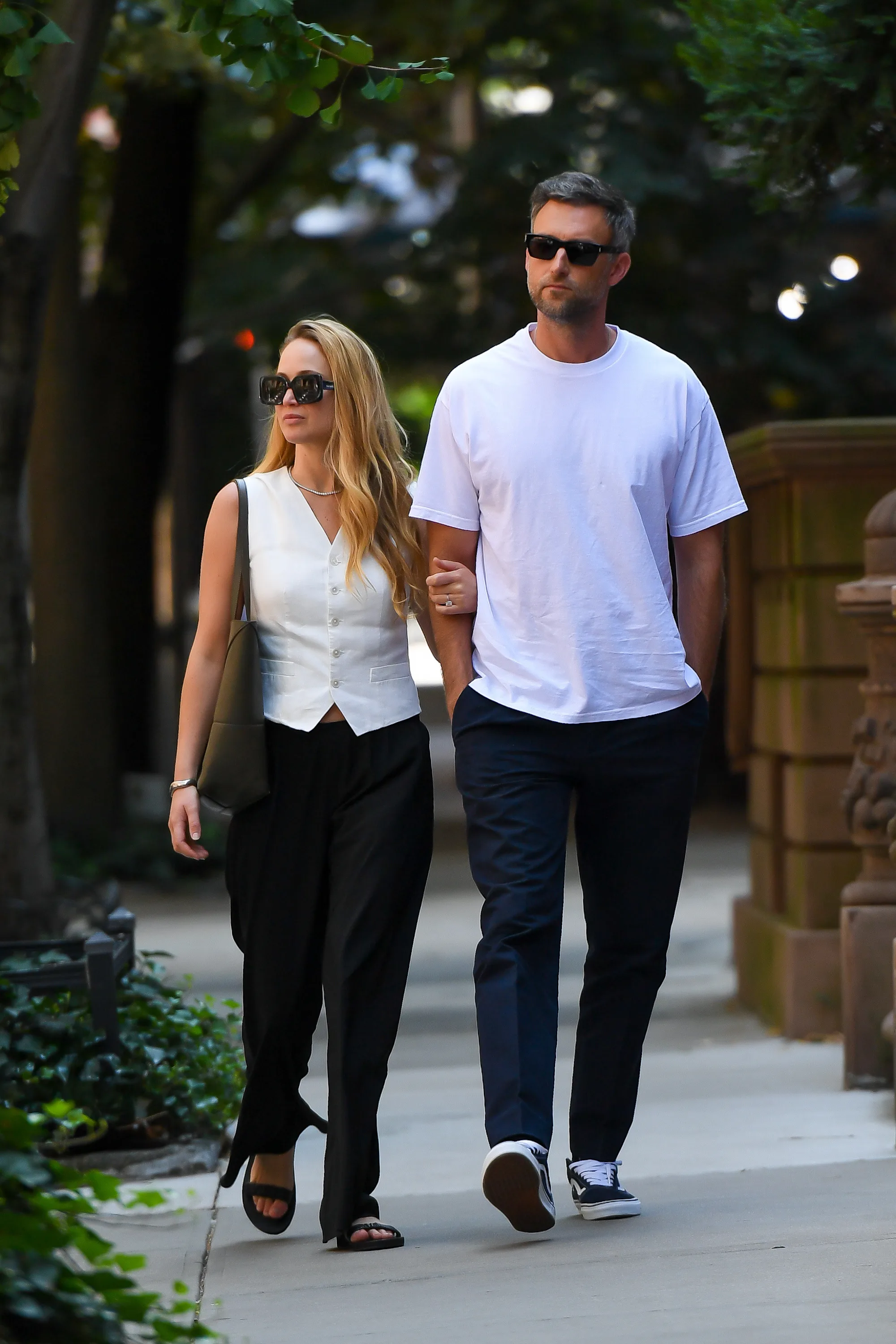 Jennifer Lawrence and Cooke Maroney are out and about in Manhattan 2023.