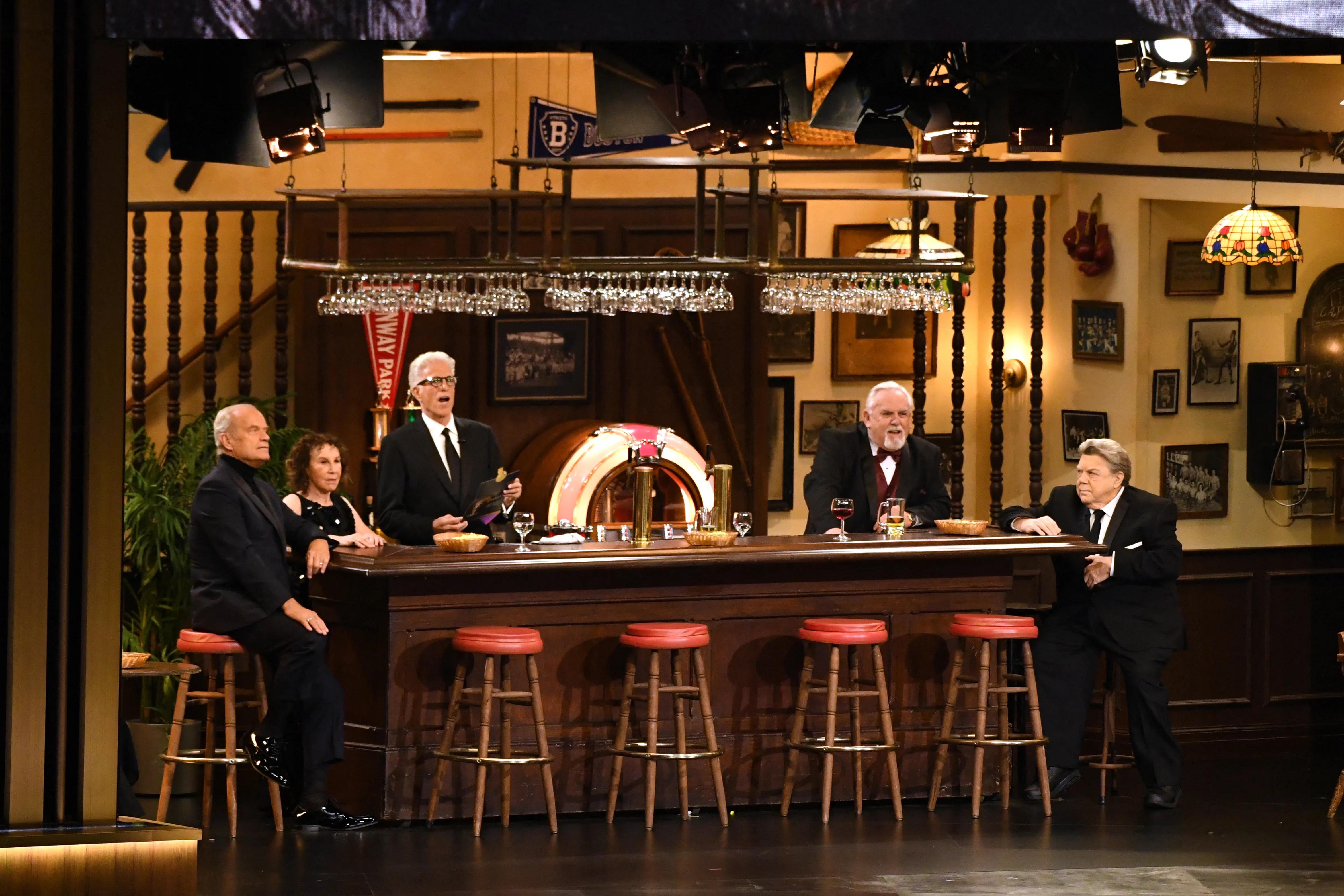 emmy awards moments 2023 cheers cast
