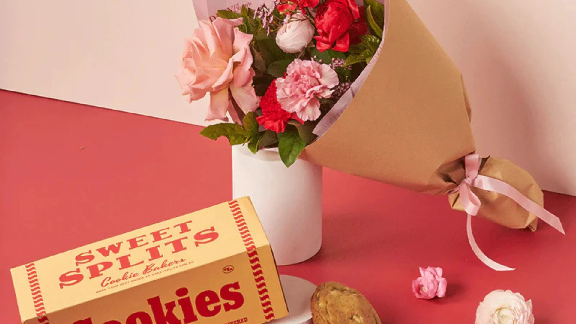 Daily Blooms Sweet Splits Bundle Flowers & Cookie Bundle