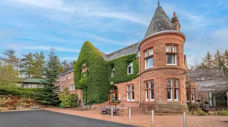 Balmoral castle accommodation