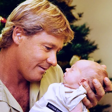 Steve Irwin holding baby Robert Irwin