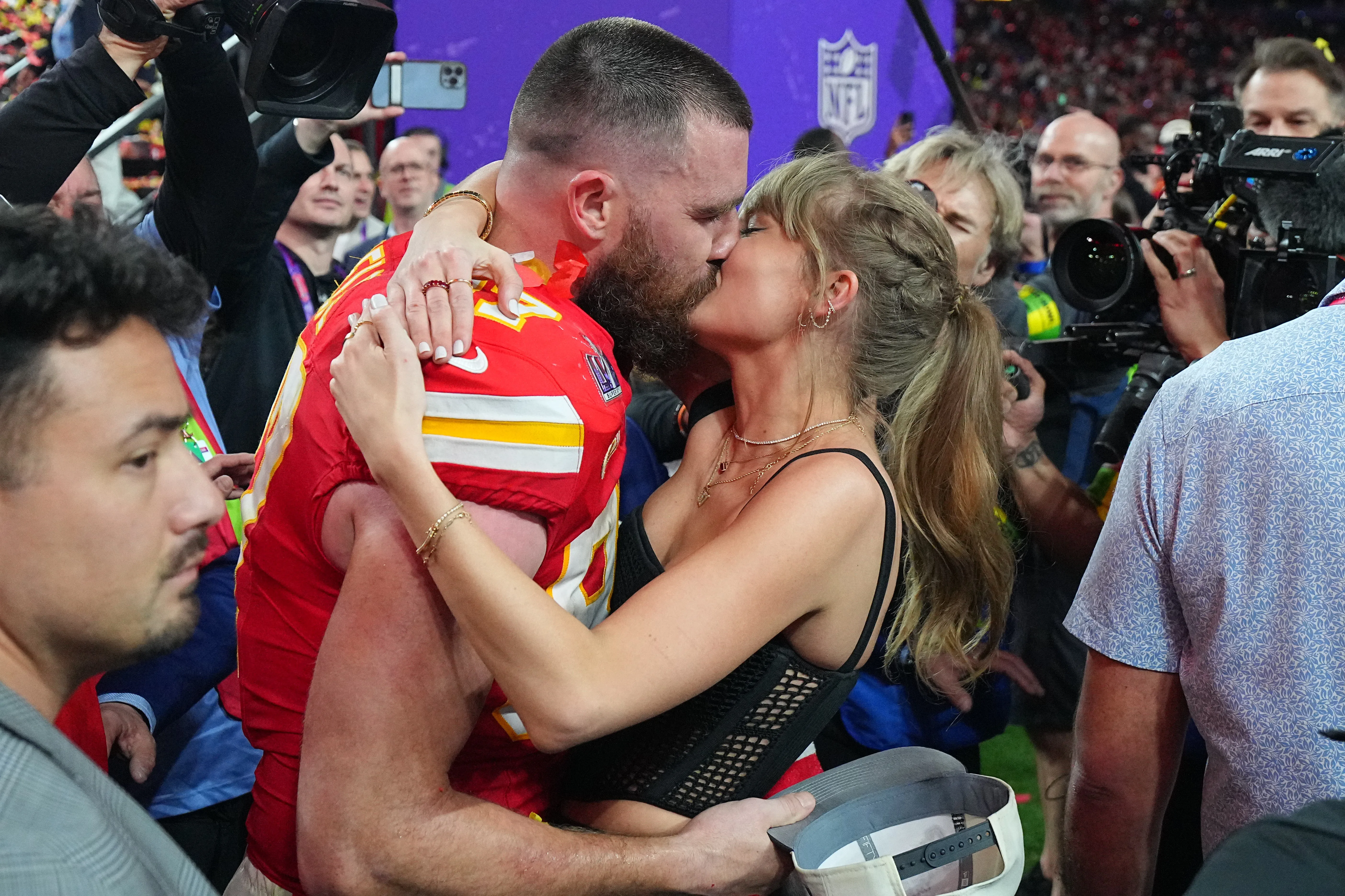 taylor swift and boyfriend travis kelce
