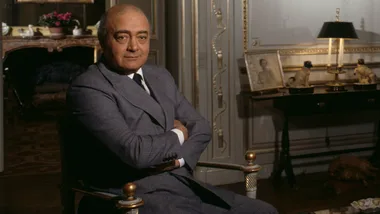Mohamed Al Fayed: A crook or a gentleman?