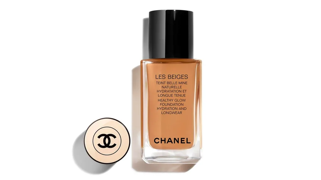Chanel LES BEIGES FOUNDATION Healthy Glow Foundation Hydration And Longwear