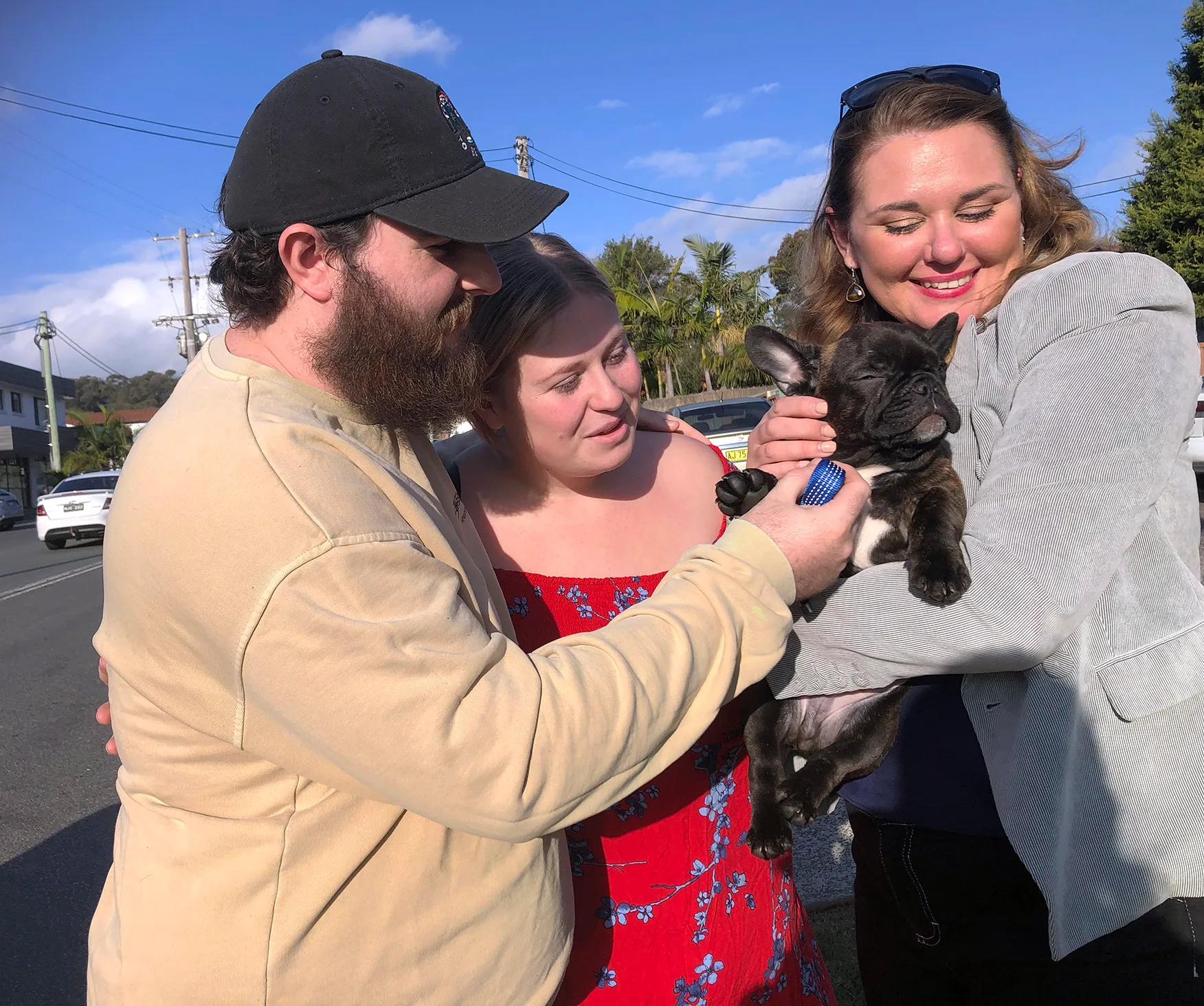 Pet detective Anne-Marie with grateful pet owners. 