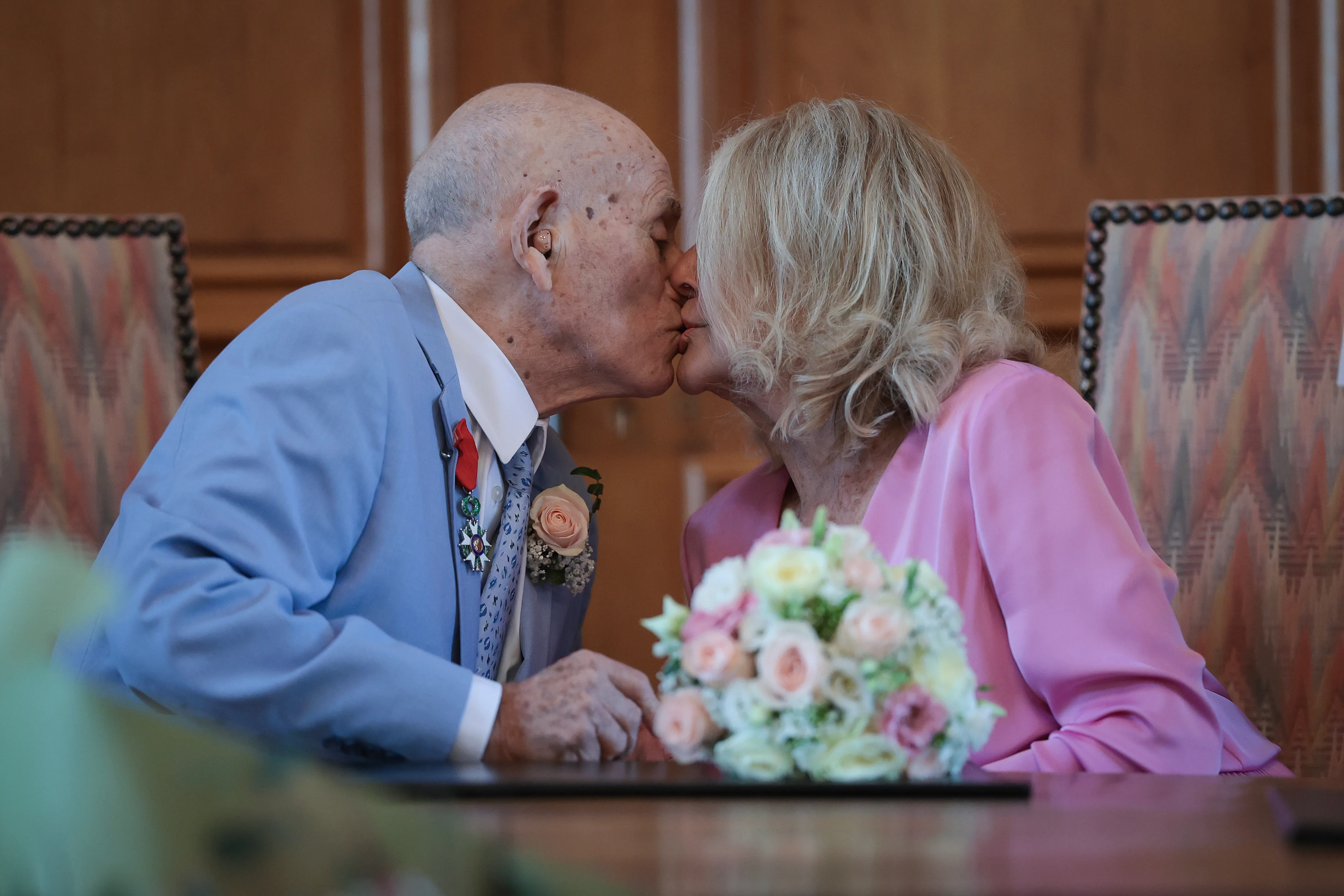 100-year-old WWII veteran weds 96-year-old 