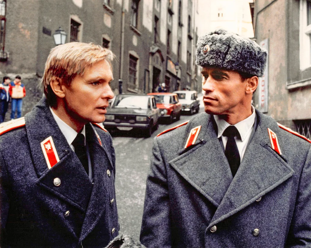 Oleg Vidov and another actor in Red Heat. 