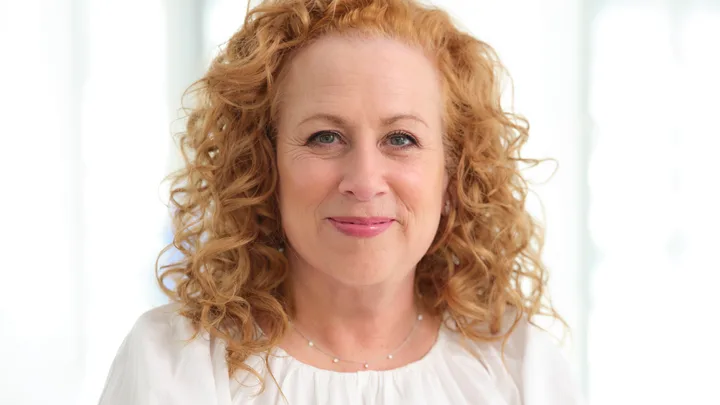 Jodi Picoult discusses her book, By Any Other Name, with The Weekly