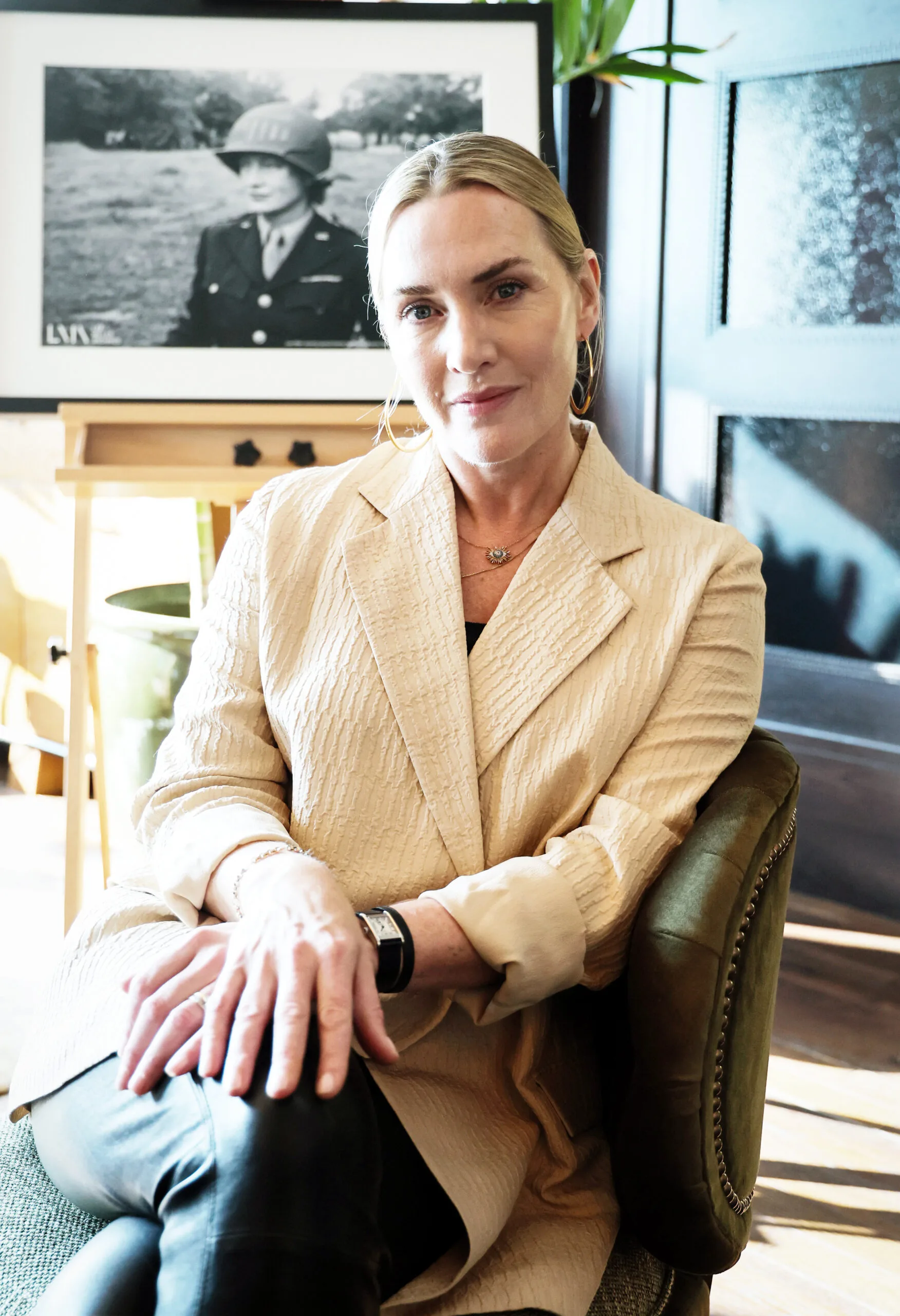 kate winslet is nominated for the 2025 golden globes