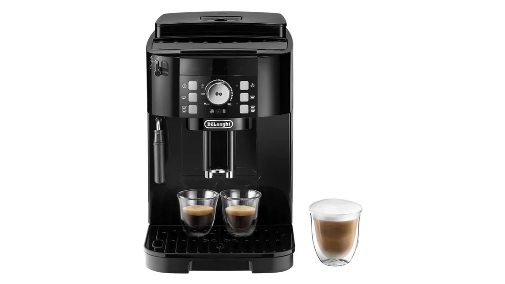 De'Longhi Magnifica Fully Automatic Coffee Machine in Black.