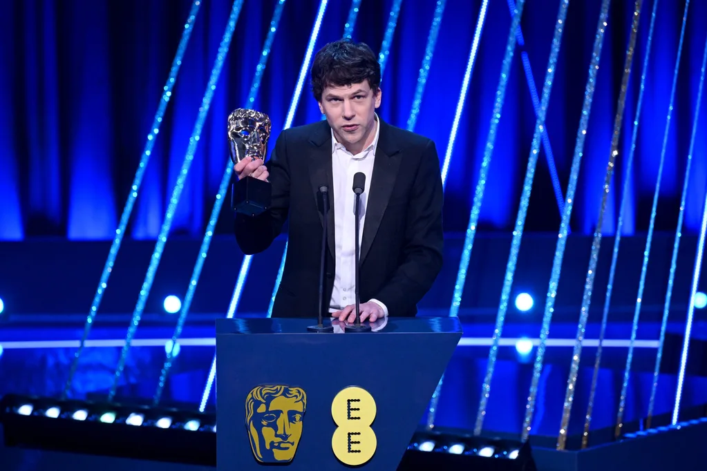 baftas 2025 moments - jesse eisenberg