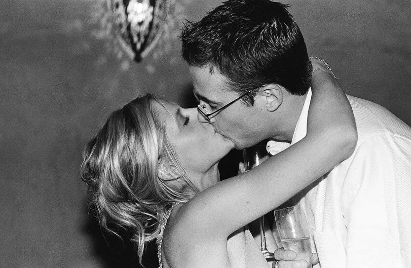 sarah michelle and freddie kissing