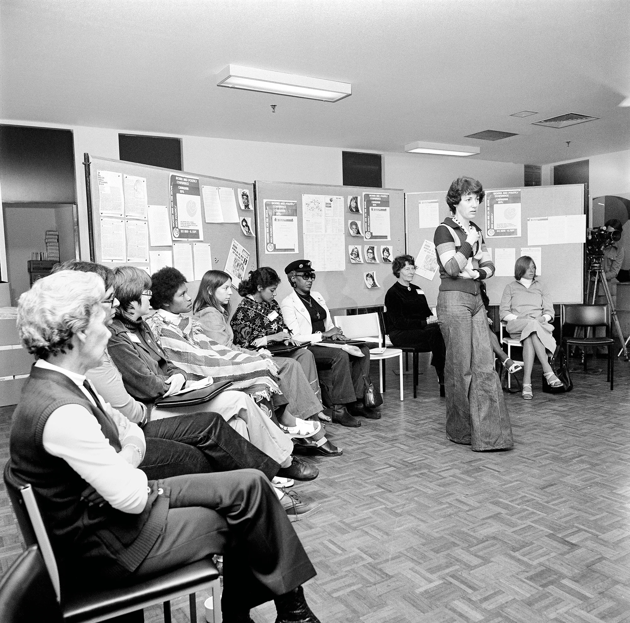 Elizabeth speaking at the women and politics conference