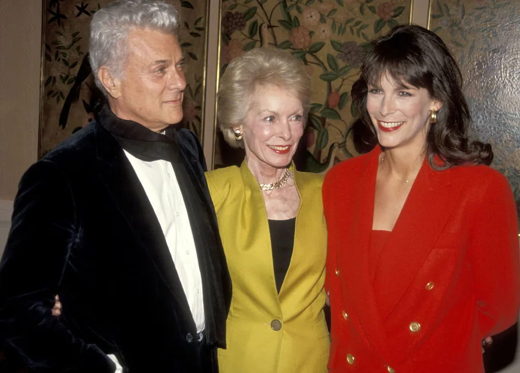 BEVERLY HILLS, CA - MAY 30: Actor Tony Curtis, actress Janet Leigh and actress Jamie Lee Curtis attend the American Women in Radio & Television - Southern California Chapter's 36th Annual Genii Awards on May 30, 1991 at Beverly Hills Hotel in Beverly Hills, California. (Photo by Ron Galella, Ltd./Ron Galella Collection via Getty Images)