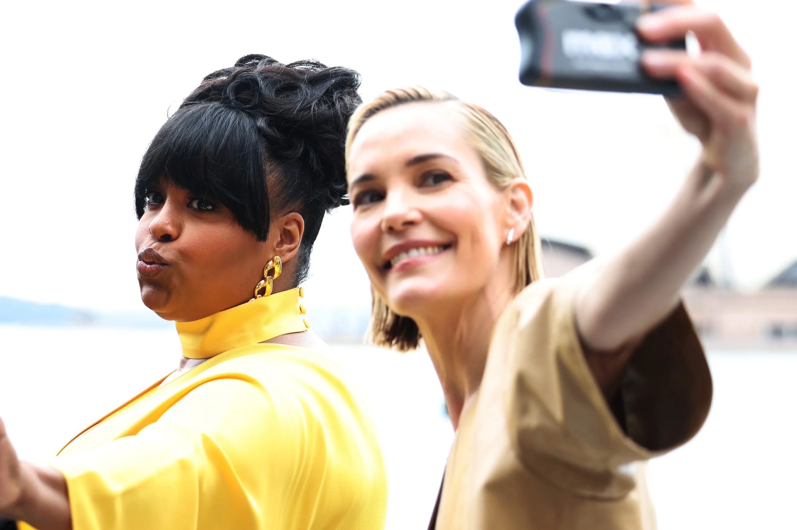 leslie bibb and natasha rothwell, the stars of white lotus season 3