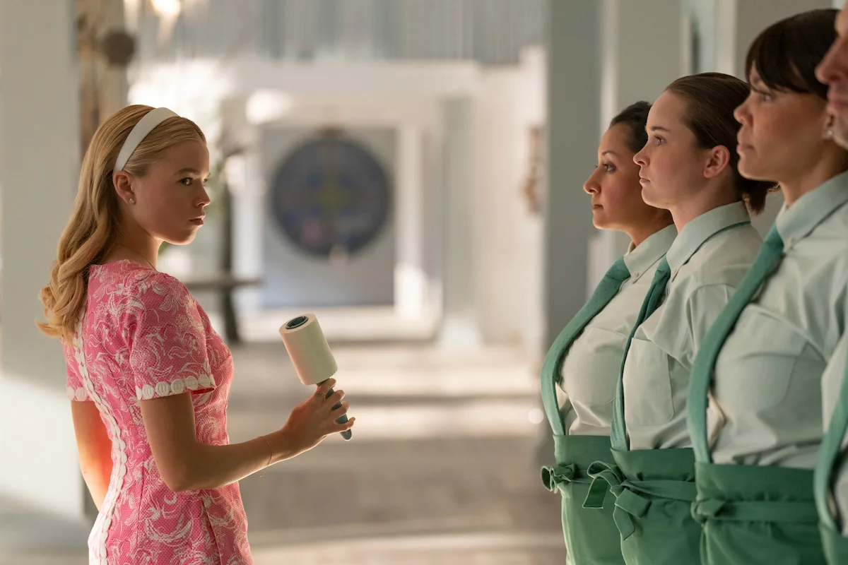 a still from the tv show sirens