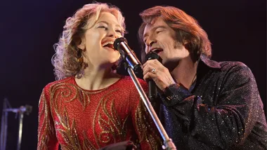 Kate Hudson and Hugh Jackman star in Song Sung Blue