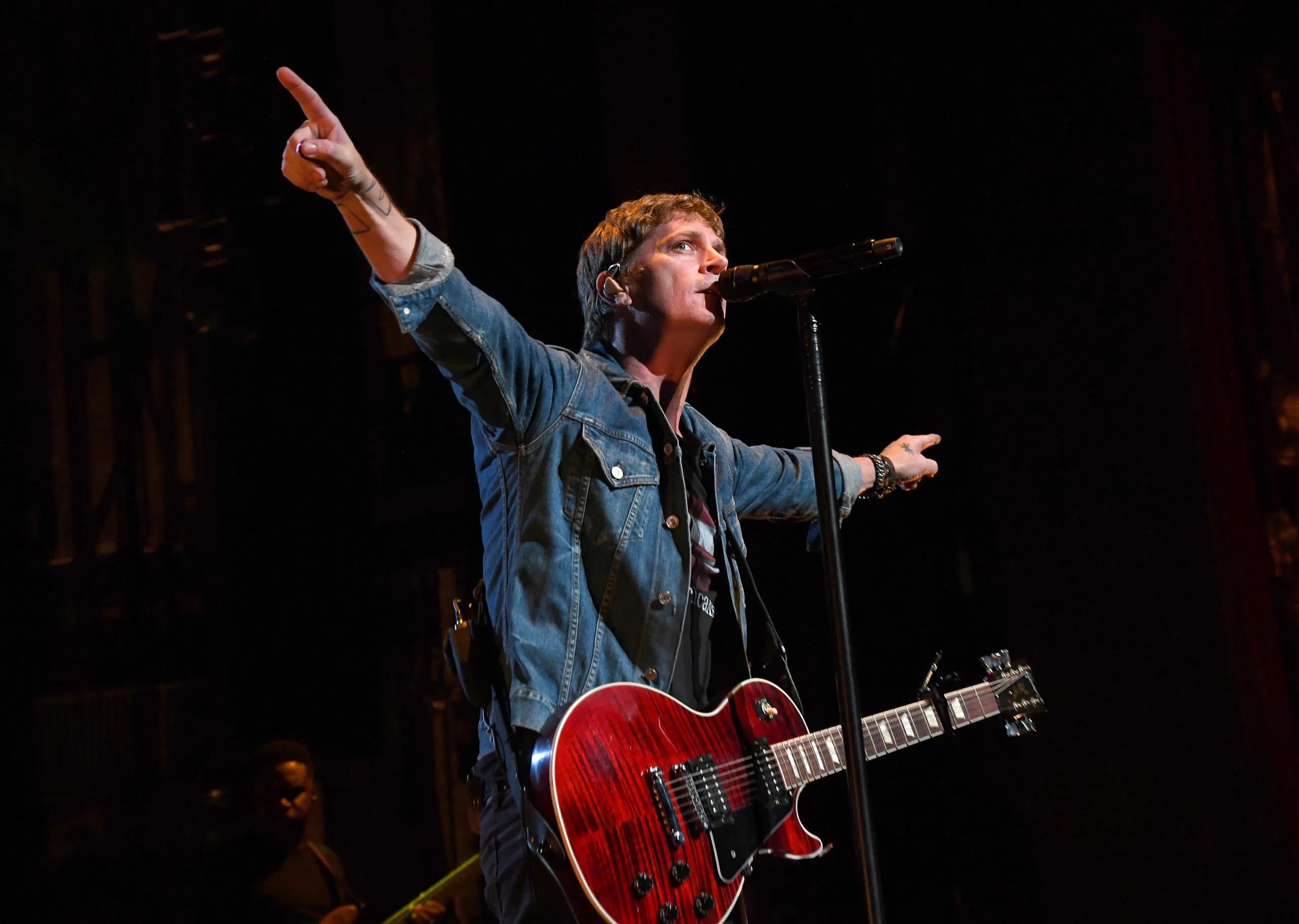 rob thomas will tour australia in 2025