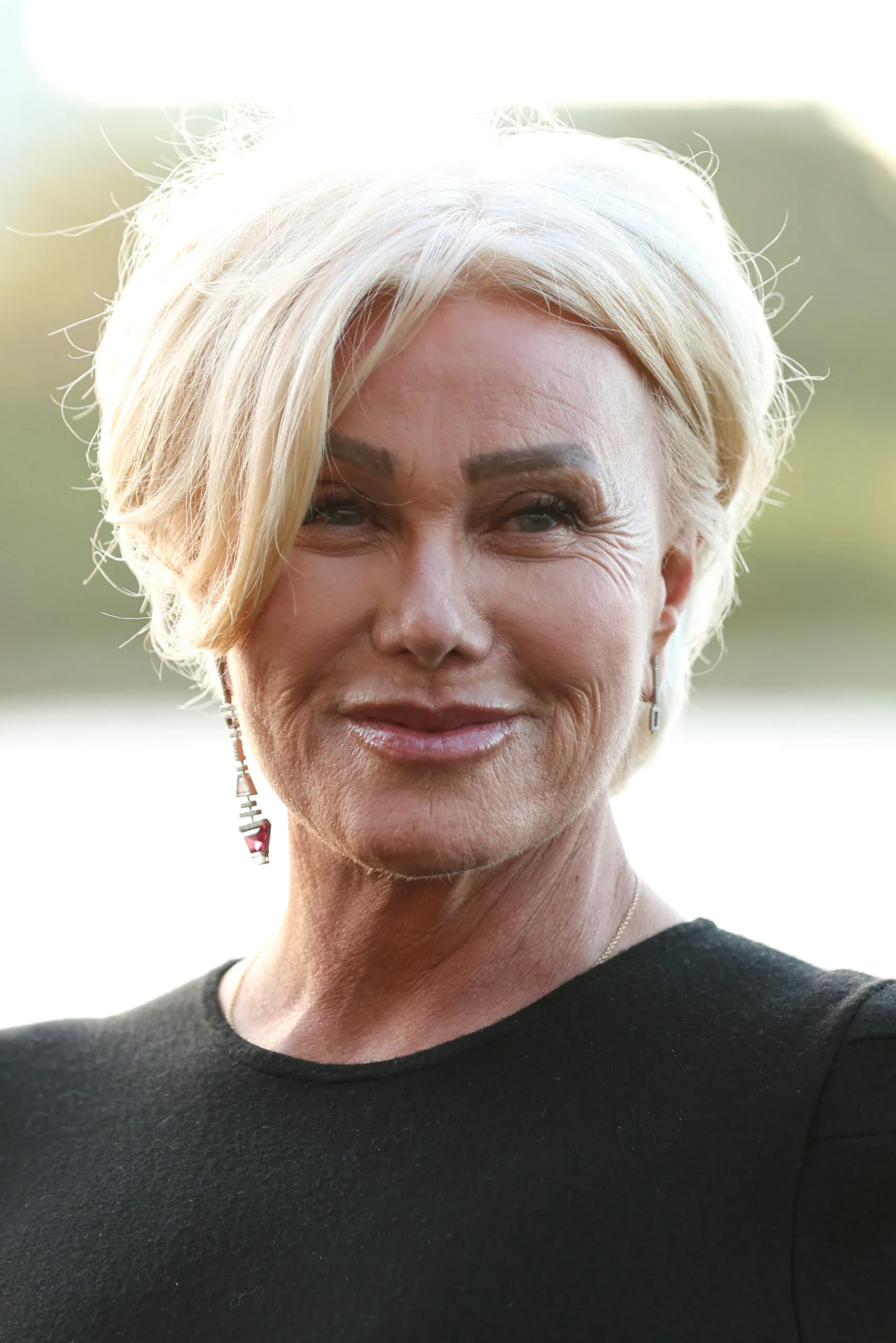 deborra-lee furness