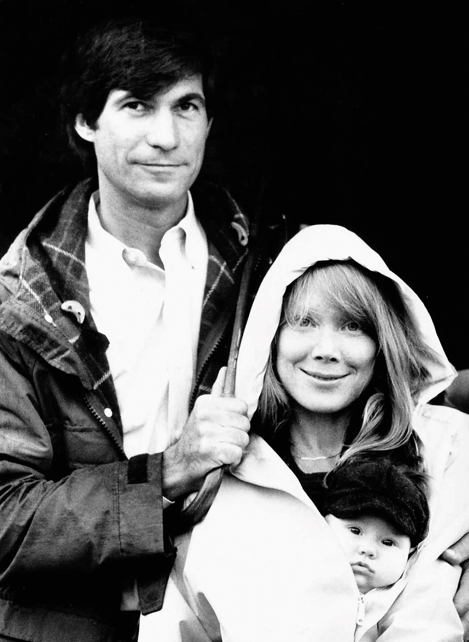 B4HYEH Sissy Spacek Actress wiyh her husband Jack Fisk and daughter Schuyler October 1982 Dbase MSI