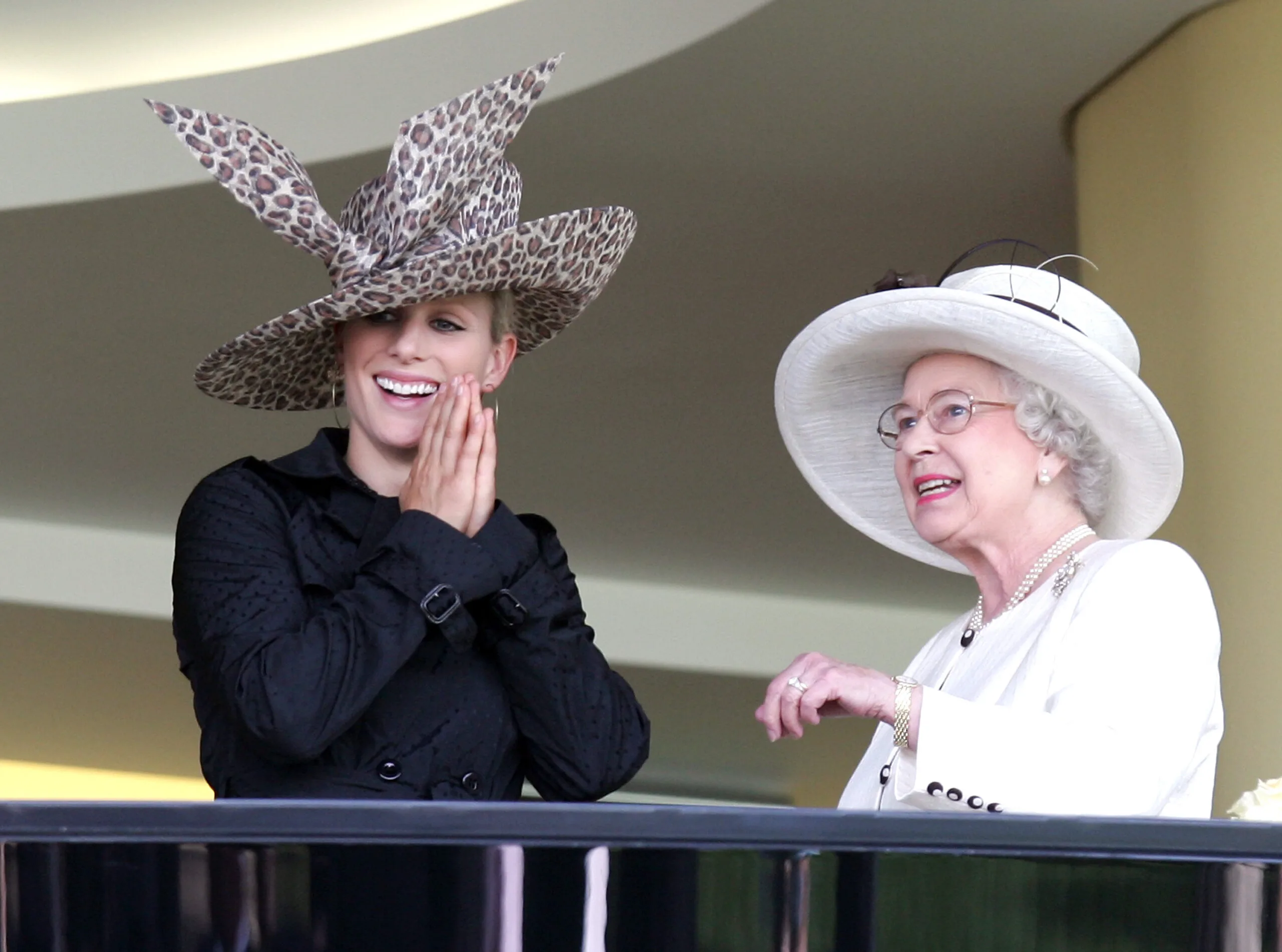 ASCOT, UNITED KINGDOM - JUNE 21: Queen Elizabeth II and Zara Phillips chat on the royal balcony during Ladies Day on day three of Royal Ascot on June 21, 2007 in Berkshire, England. (Photo by Chris Jackson/Getty Images)