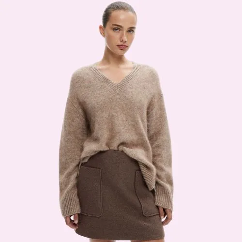Witchery Fluffy V Neck Knit in truffle marle colour