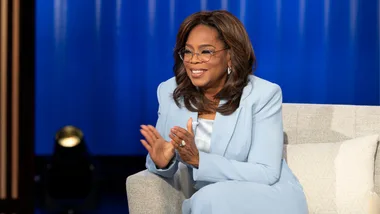 Oprah Winfrey lands in Sydney to start her Australian tour