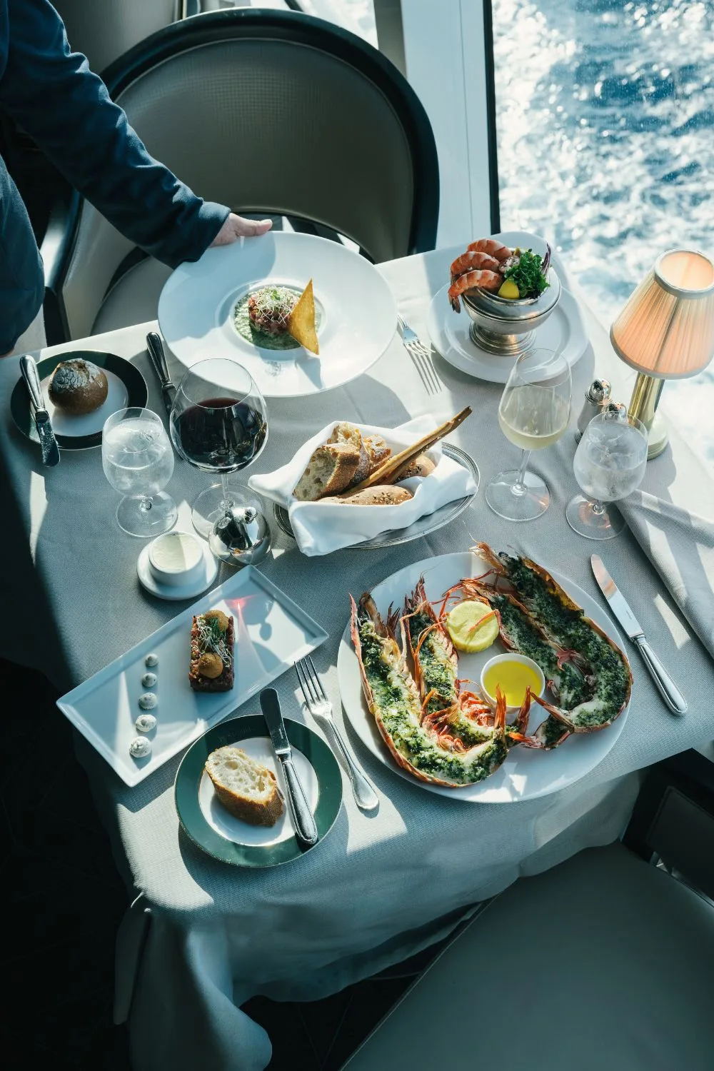 Oceania-cruises-Vista-Polo-Grill-cuisine-lobster-pasta-service-