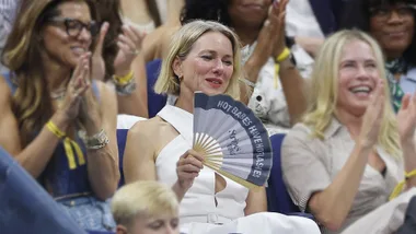 Naomi Watts a US open with fan