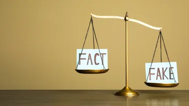 Scam Alert: False claims that Centrelink gives $1,600 Christmas bonus payment to older Australians