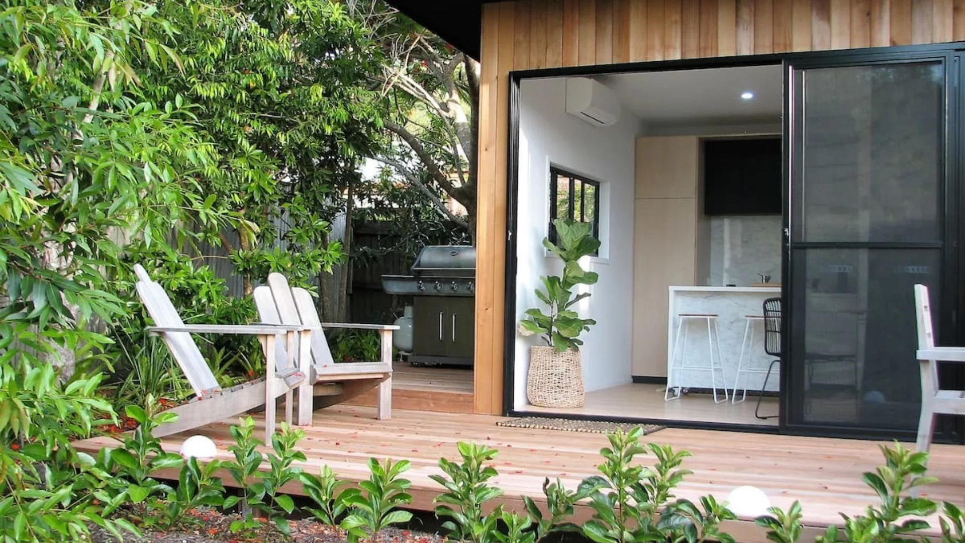 best airbnb noosa studio 17